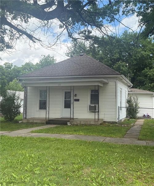 122 S Butler St, Erie, KS, 66733-1351 | Card Image