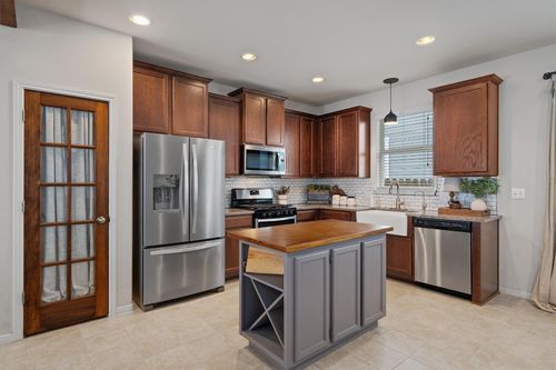 168 Pearl Way, Buda, TX, 78610-3090 | Card Image