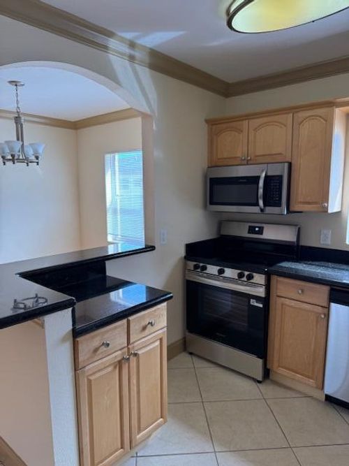 apt-12-744 Ne 14th Ave, Fort Lauderdale, FL, 33304-2835 | Card Image