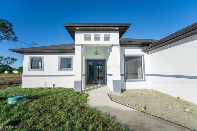 View of property entrance | Image 22