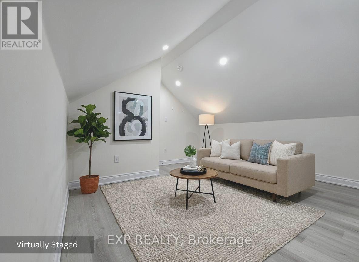 Residential Lease in St. Catharines (E. Chester) 5