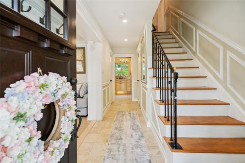 10 Atlas Ave, Malverne, NY, 11565-1241 | Card Image