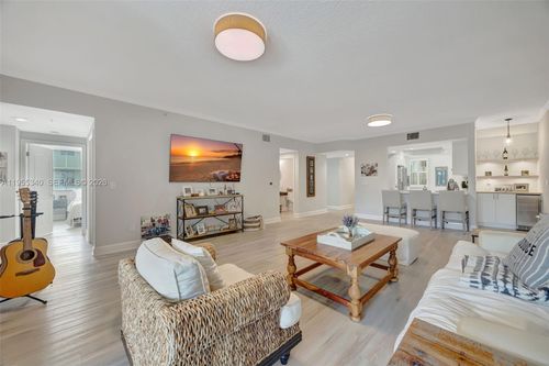 203-7588 Sw 102nd St, Pinecrest, FL, 33156-3114 | Card Image