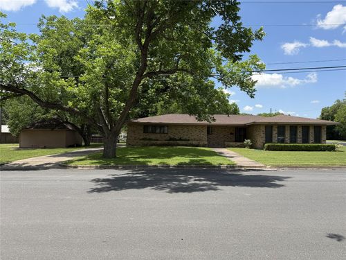 701 Herder Ave, Schulenburg, TX, 78956-1631 | Card Image