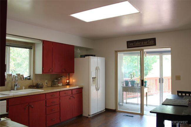 418 Sw Canyon Loop, House other with 4 bedrooms, 2 bathrooms and 3 parking in Winlock WA | Image 7