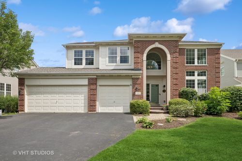 390 Sterling Cir, Cary, IL, 60013-1508 | Card Image
