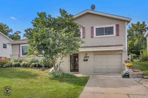 8838 Oakwood Dr, Hickory Hills, IL, 60457-1268 | Card Image