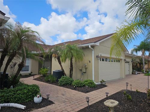 1590 Vienna Square Dr, WINTER HAVEN, FL, 33884-4156 | Card Image