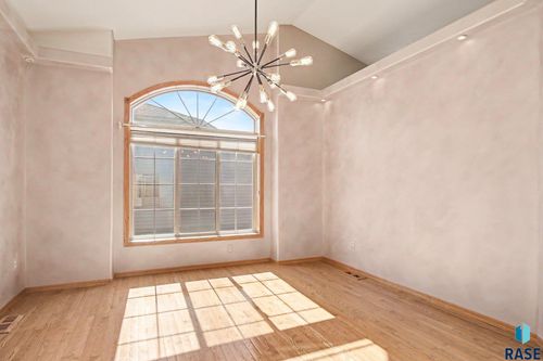 309 N Sandberg Dr Drive, Sioux Falls, SD, 57110 | Card Image