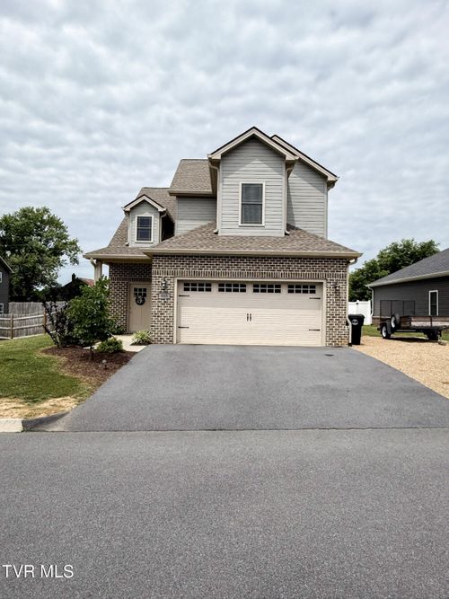 933 Riddle Rdg, Jonesborough, TN, 37659-5045 | Card Image