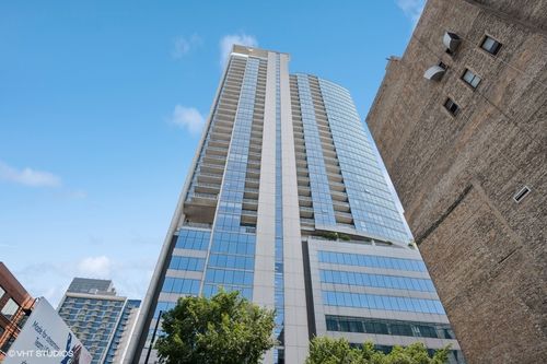 3107-303 W Ohio St, Chicago, IL, 60654-7973 | Card Image