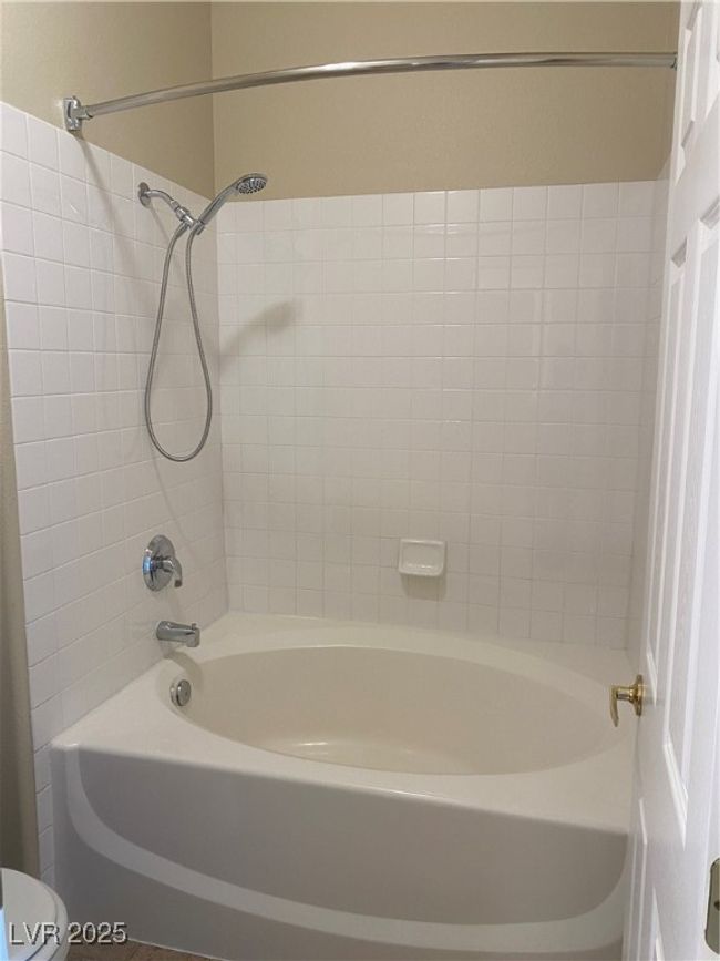 UNIT-202 - 10190 Deerfield Beach Ave, Condo with 2 bedrooms, 2 bathrooms and null parking in Las Vegas NV | Image 25