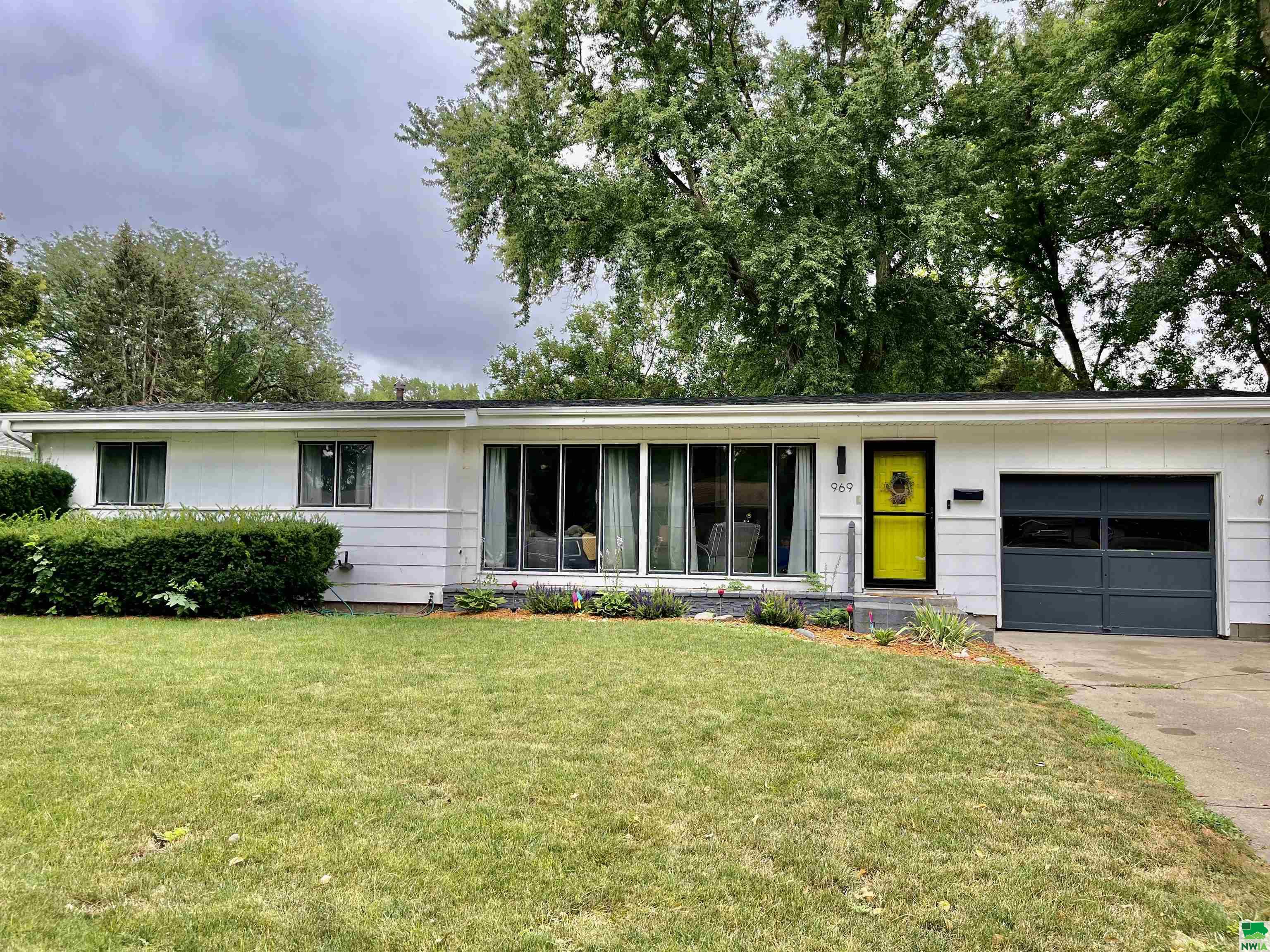 Crestview Dr, Vermillion, SD 57069
