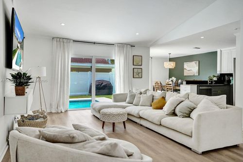 18998 Cloud Lake Cir, Boca Raton, FL, 33496-2131 | Card Image