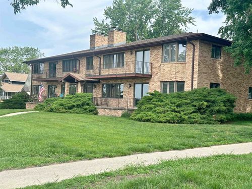 209 E Lakeshore Drive, Storm Lake, IA, 50588 | Card Image