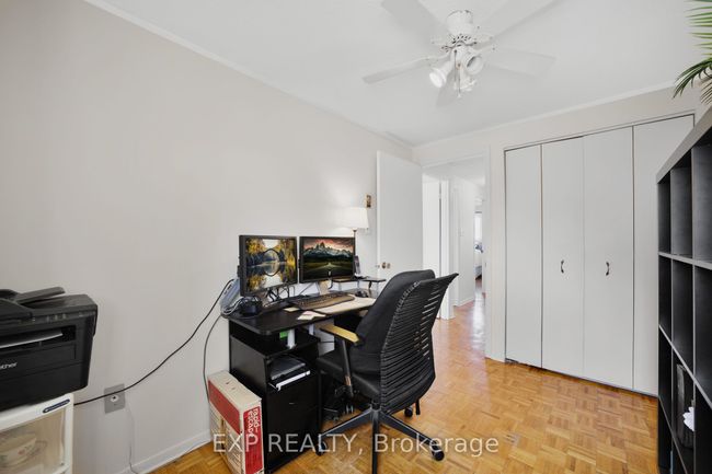 136 Darras Crt, Condo with 5 bedrooms, 2 bathrooms and 1 parking in Brampton ON | Image 30