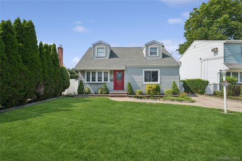 10 Audrey Ave, Plainview, NY, 11803-3402 | Card Image