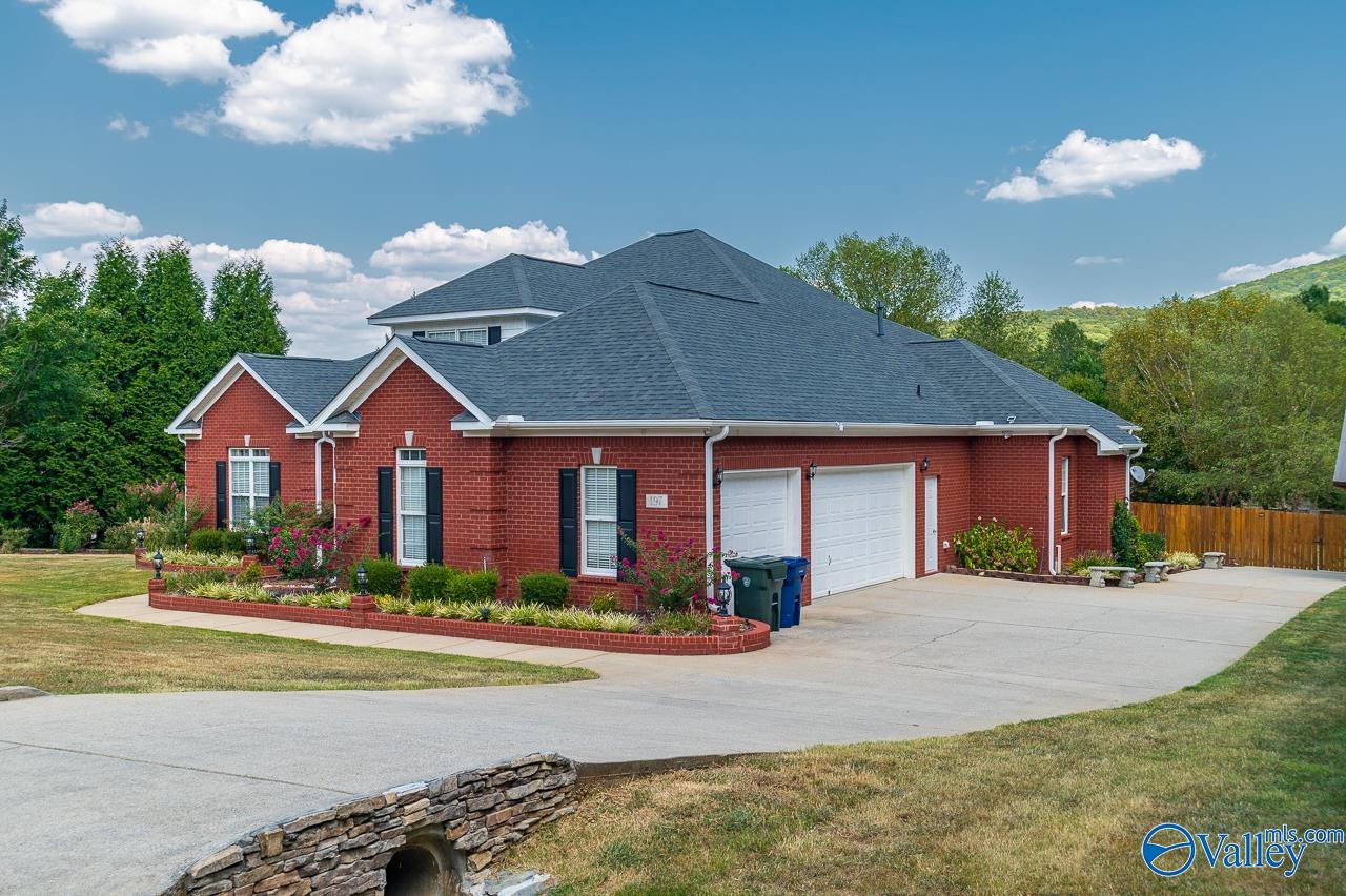 Valley Stone Rd, Huntsville, AL 35811