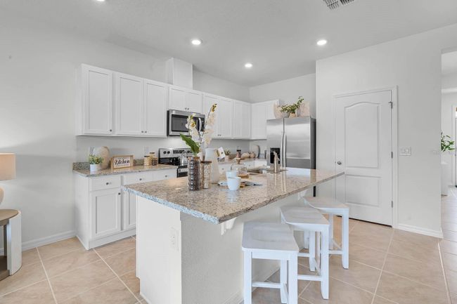 1037 Lido Dr, Townhouse with 3 bedrooms, 3 bathrooms and null parking in HOWEY IN THE HILLS FL | Image 7