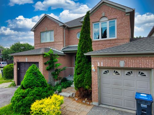11 Birchcliffe Dr, Brampton, ON, L6Z4T3 | Card Image