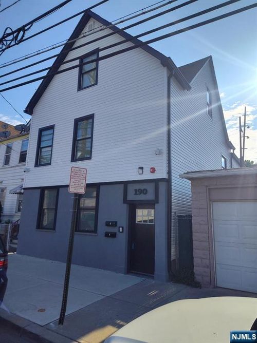 190 8th St, Passaic, NJ, 07055-8314 | Card Image