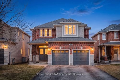 996 Booth Ave, Innisfil, ON, L9S0A4 | Card Image