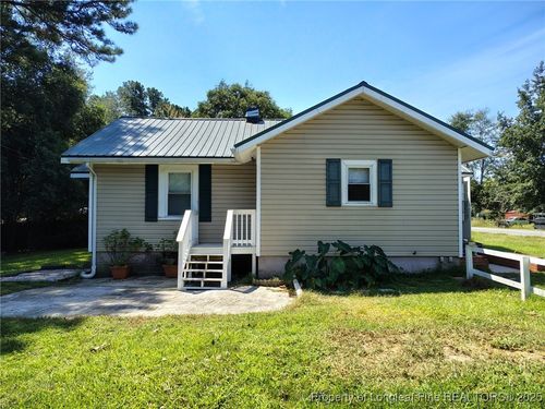 15481 Close St, Laurel Hill, NC, 28351-8915 | Card Image