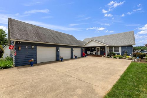 3807 Apple Valley Dr, Howard, OH, 43028-8059 | Card Image