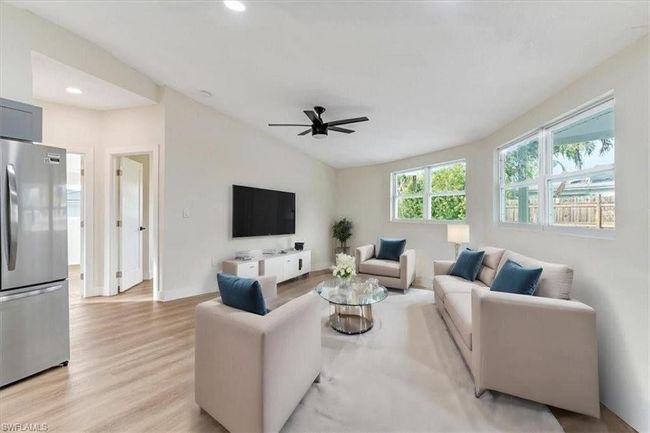 Living area - Virtually staged & edited | Image 9