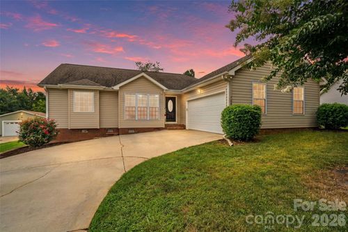 748 Chipmeadow Ln, York, SC, 29745-6400 | Card Image