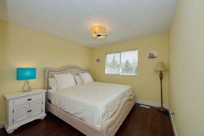 7128 207 Street, House other with 3 bedrooms, 3 bathrooms and 2 parking in Langley BC | Image 24
