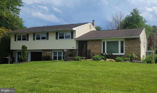 925 Big Oak Rd, YARDLEY, PA, 19067-4835 | Card Image