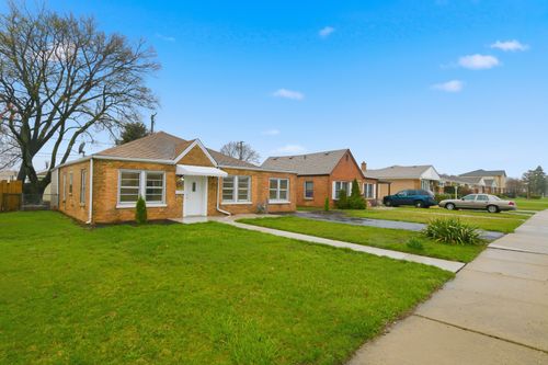 4438 Wesley Ter, Schiller Park, IL, 60176-1620 | Card Image