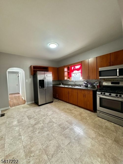 1-119 Halstead Ave, Wallington, NJ, 07057-1123 | Card Image