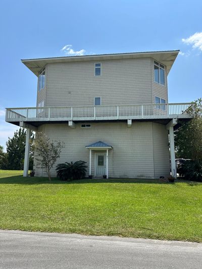 81 Royster Drive, House other with 3 bedrooms, 3 bathrooms and null parking in SHELL POINT FL | Image 3