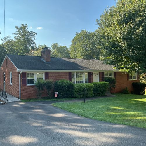 40 Wellington Dr, Lynchburg, VA, 24502-2582 | Card Image