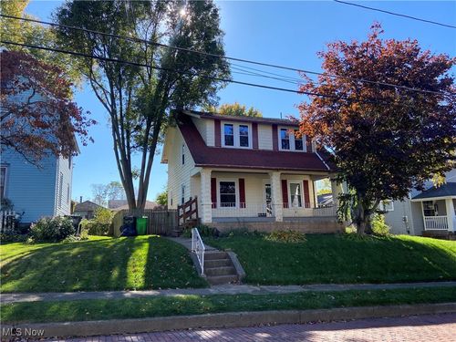 237 Commonwealth Ave Ne, Massillon, OH, 44646-4521 | Card Image