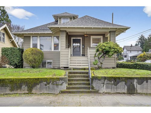 3234 Se Cesar E Chavez Blvd, Portland, OR, 97202-1798 | Card Image