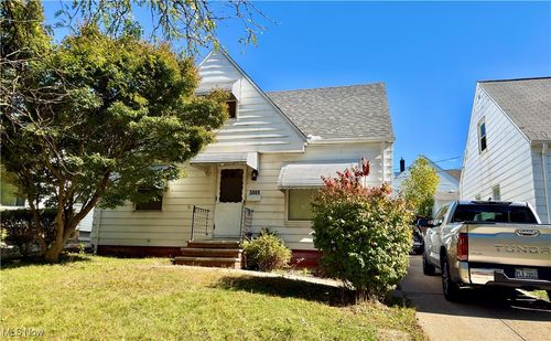 5069 Henry St, Garfield Heights, OH, 44125-1713 | Card Image