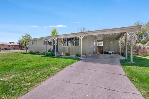 321 Dennis Dr, Burley, ID, 83318-3216 | Card Image