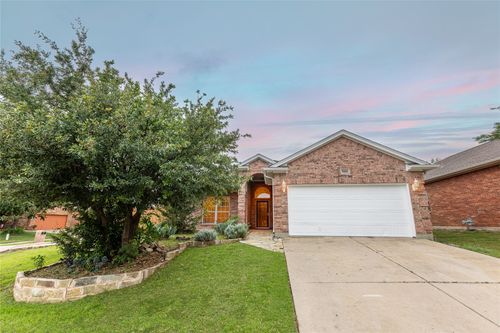 9901 Bend Ct, Fort Worth, TX, 76177-7329 | Card Image