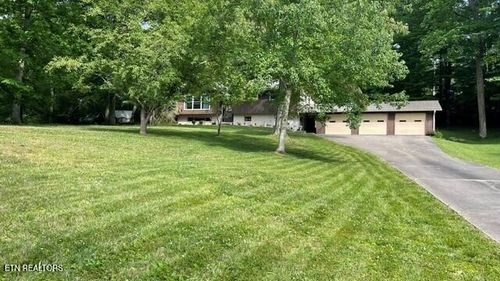 572 S Lake Dr, Oneida, TN, 37841-5812 | Card Image