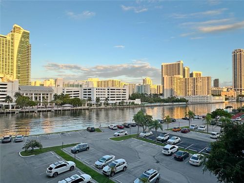 apt-512-400 Leslie Dr, Hallandale Beach, FL, 33009-2965 | Card Image