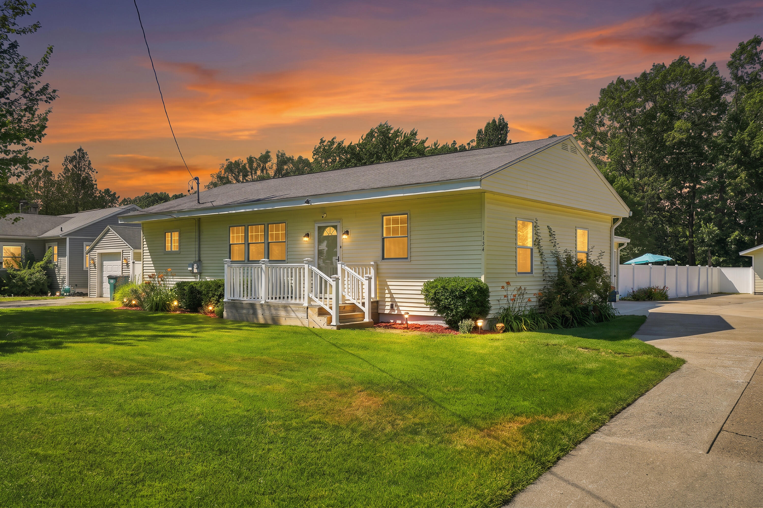 Residential in Norton Shores