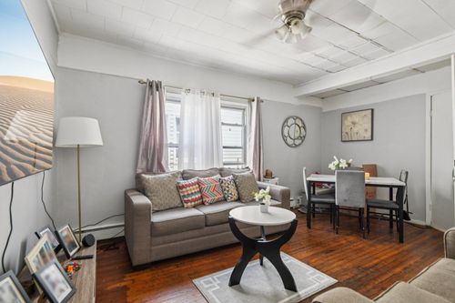 9406 76th St, Ozone Park, NY, 11416-1010 | Card Image