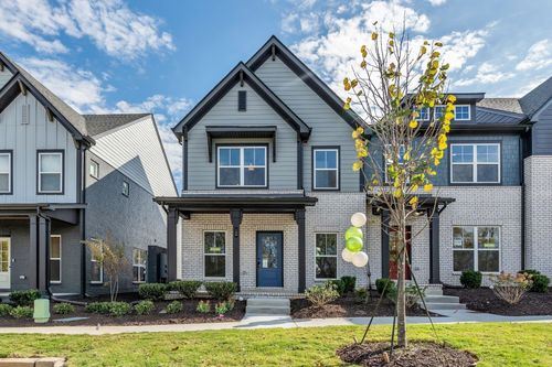 352 Twig Pvt Ct, Hendersonville, TN, 37075-2713 | Card Image