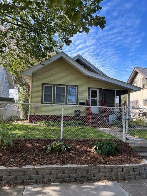 3022 32nd Ave S, Minneapolis, MN, 55406-2009 | Card Image
