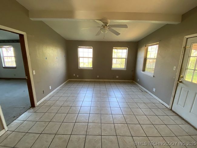 911 S 6 Th St, House other with 3 bedrooms, 3 bathrooms and null parking in Ponca City OK | Image 9