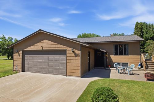64 W 16th Street, Cochrane, WI, 54622 | Card Image