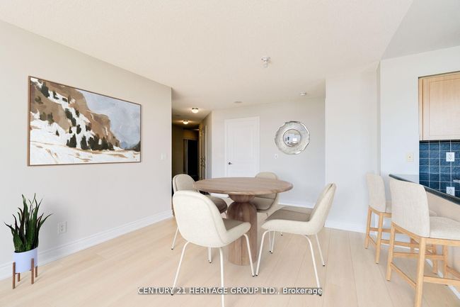 709 - 7 N Park Rd, Condo with 2 bedrooms, 2 bathrooms and 1 parking in Vaughan ON | Image 9